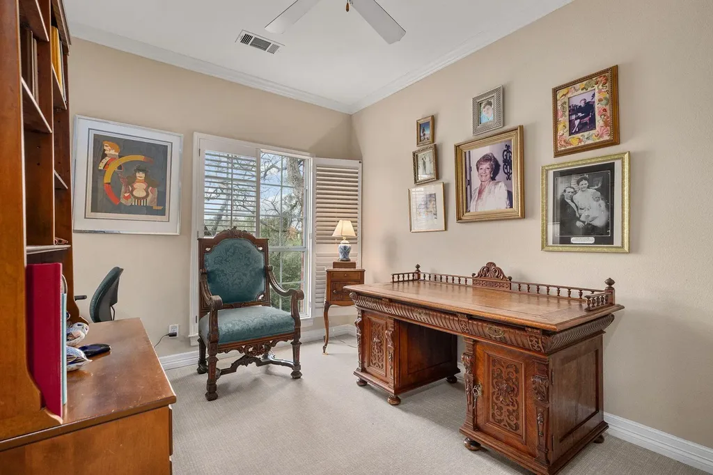 2716 Hillview Green Lane Austin TX 78703