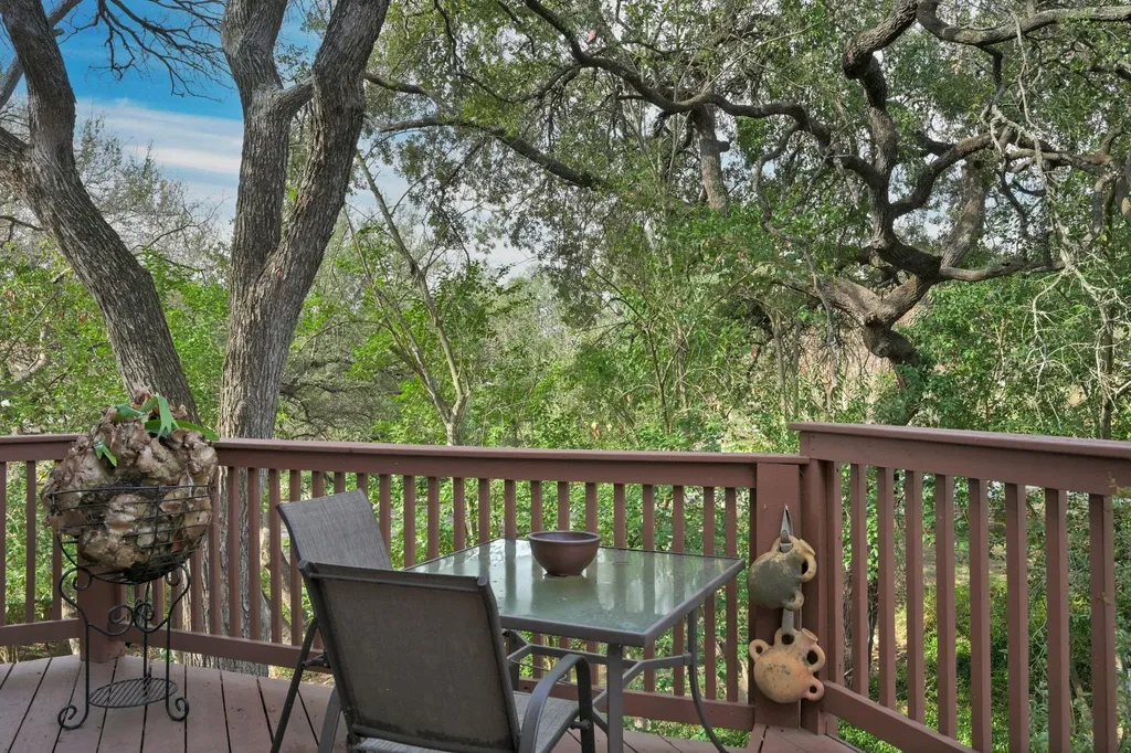 2716 Hillview Green Lane Austin TX 78703