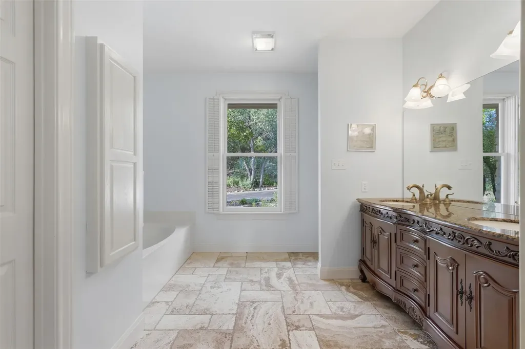 1504 Twilight Ridge Drive Austin TX 78746