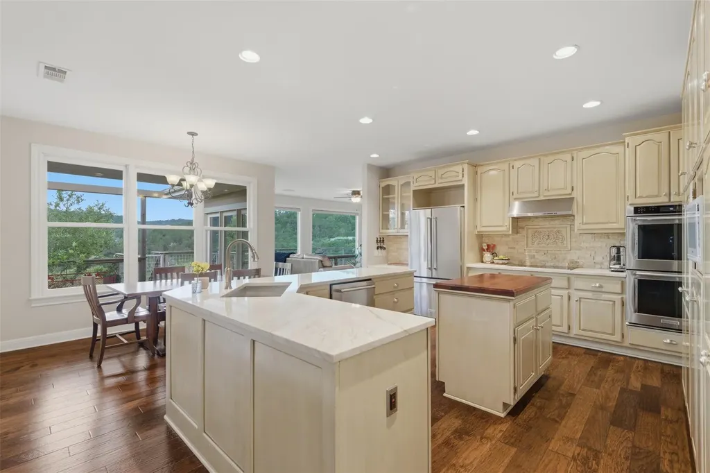 1504 Twilight Ridge Drive Austin TX 78746