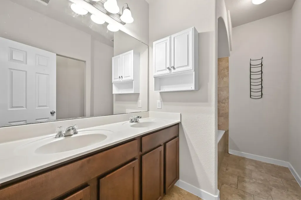 2101 Rivers Edge Way Austin TX 78741