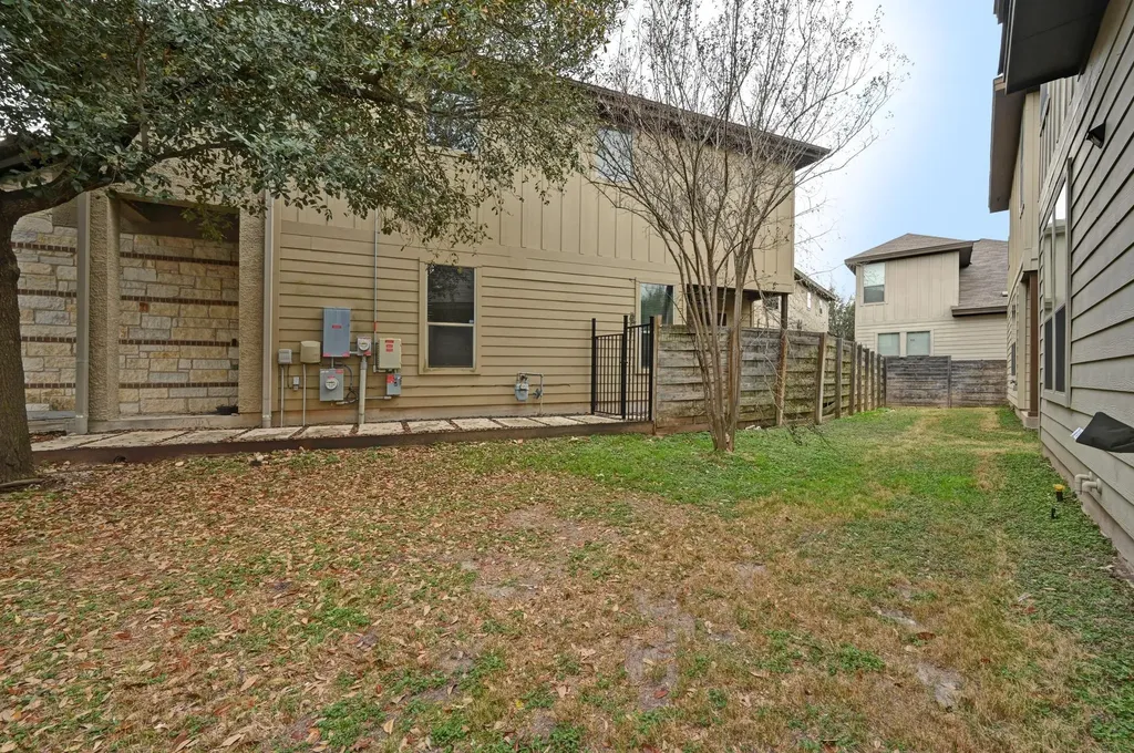 2101 Rivers Edge Way Austin TX 78741