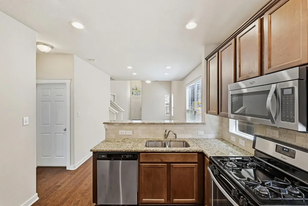 2101 Rivers Edge Way Austin TX 78741