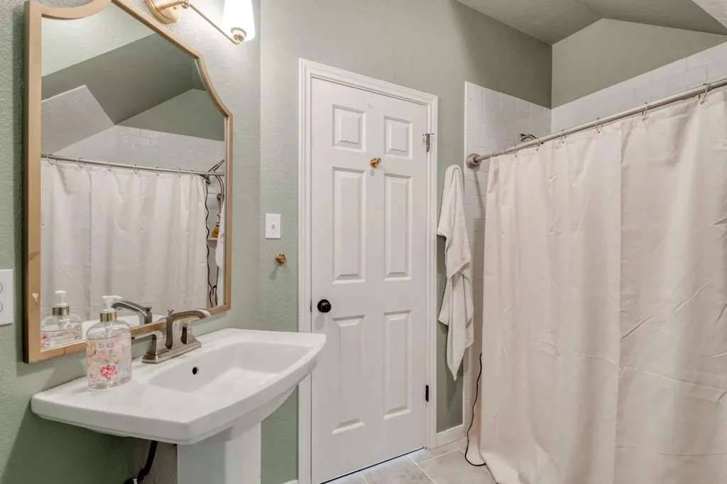 2 Scenic Terrace Round Rock TX 78664