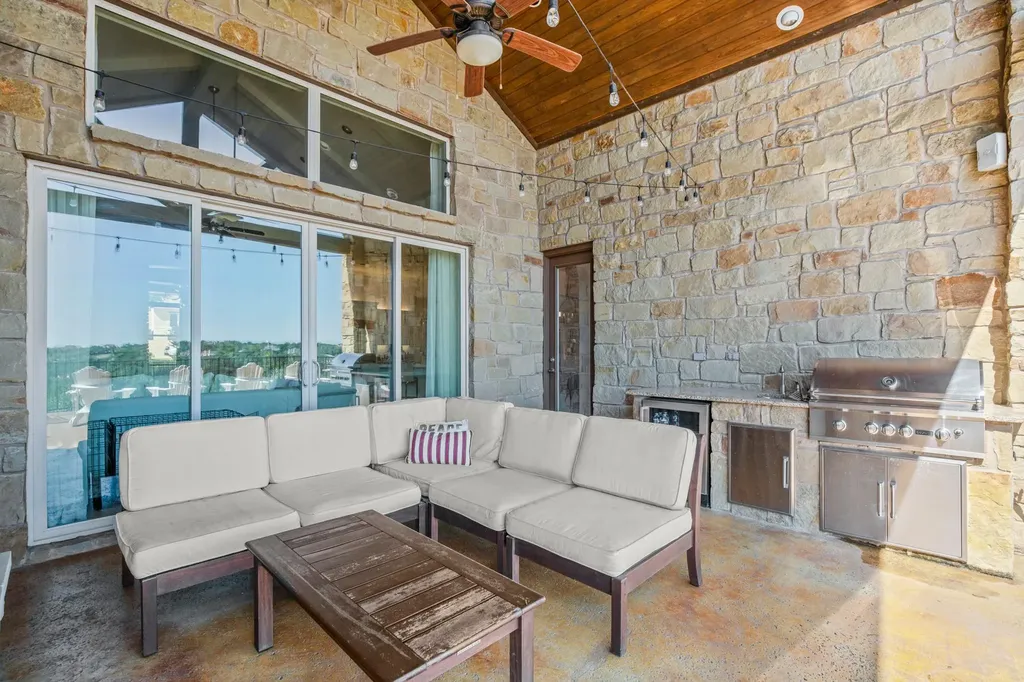 1110 Crestone Stream Drive Austin TX 78738