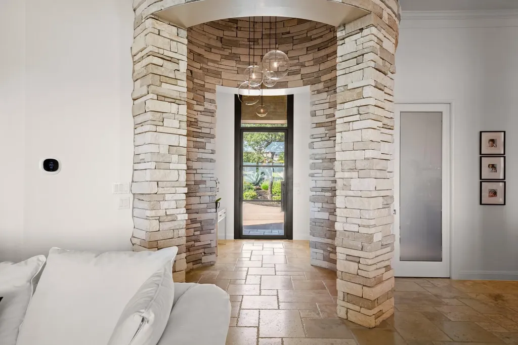 1110 Crestone Stream Drive Austin TX 78738