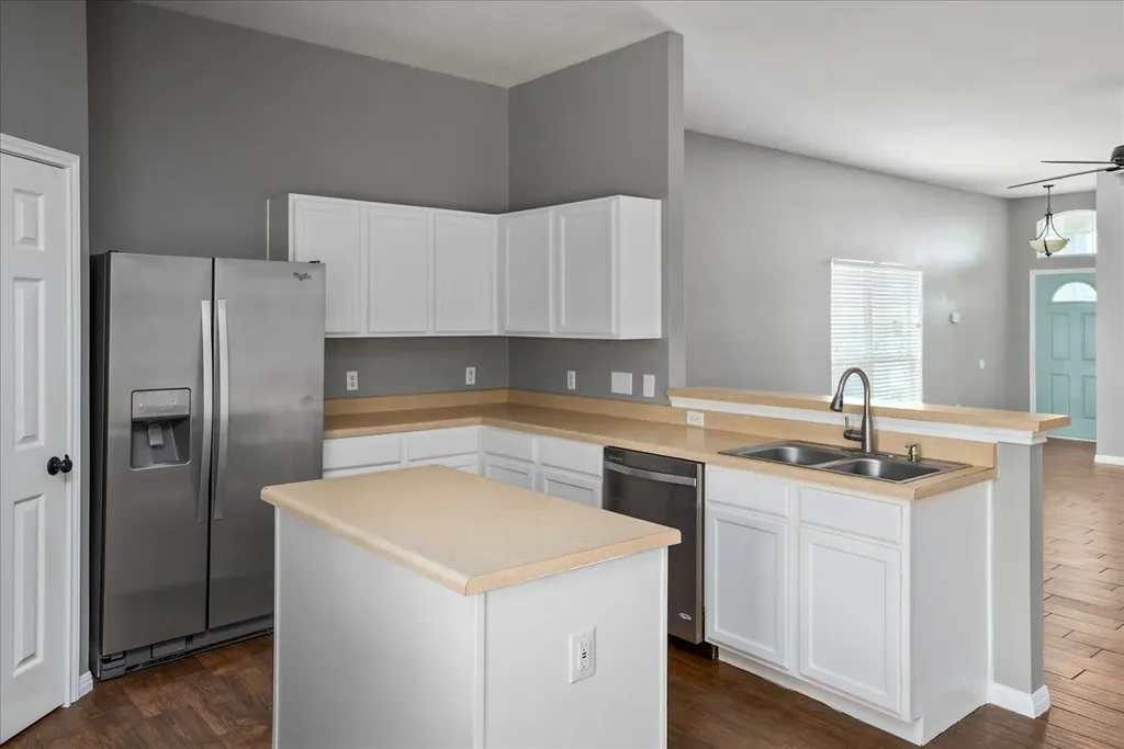 403 Thunderstorm Avenue Lockhart TX 78644