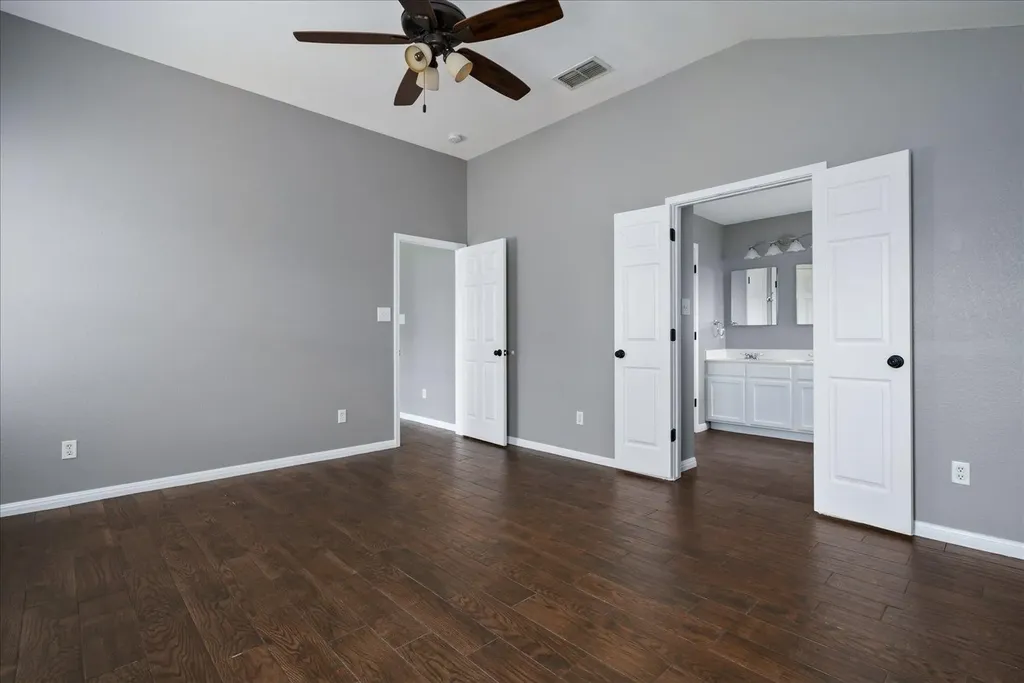 403 Thunderstorm Avenue Lockhart TX 78644