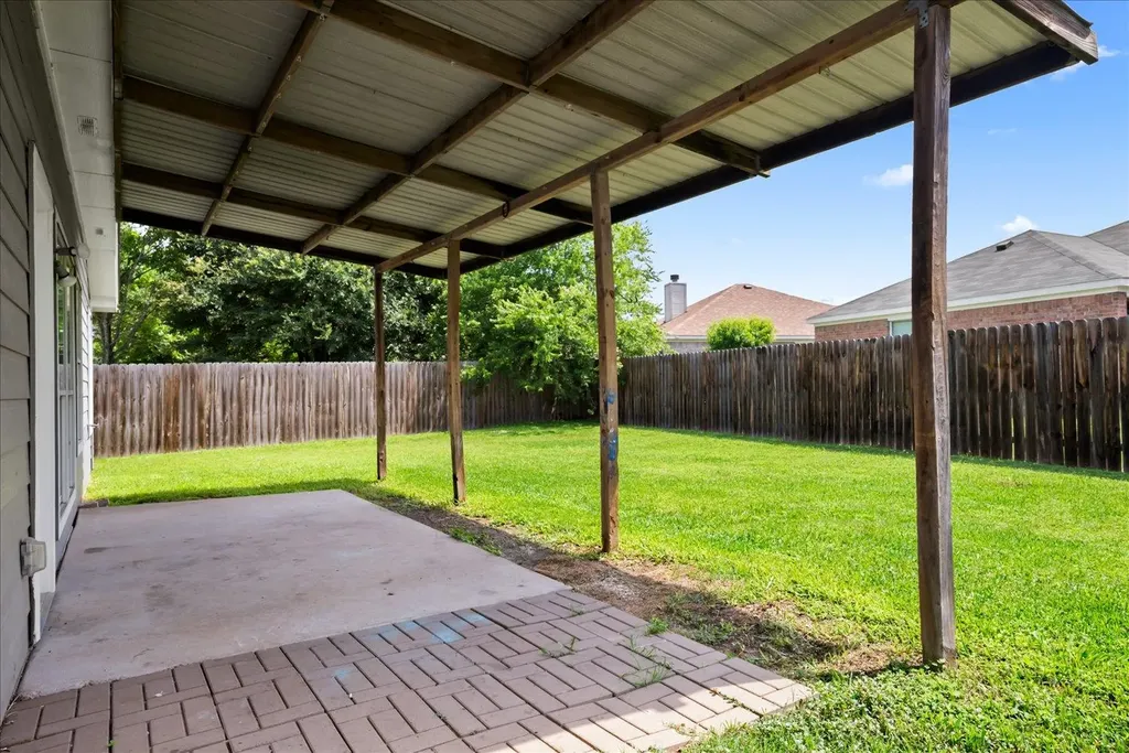 403 Thunderstorm Avenue Lockhart TX 78644