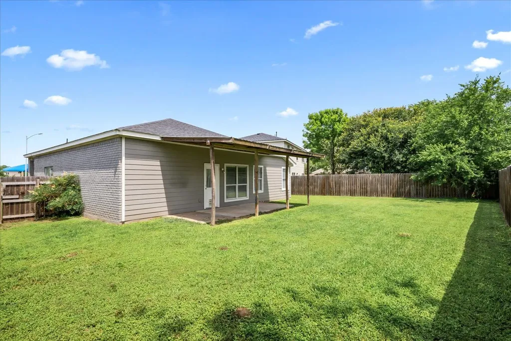 403 Thunderstorm Avenue Lockhart TX 78644