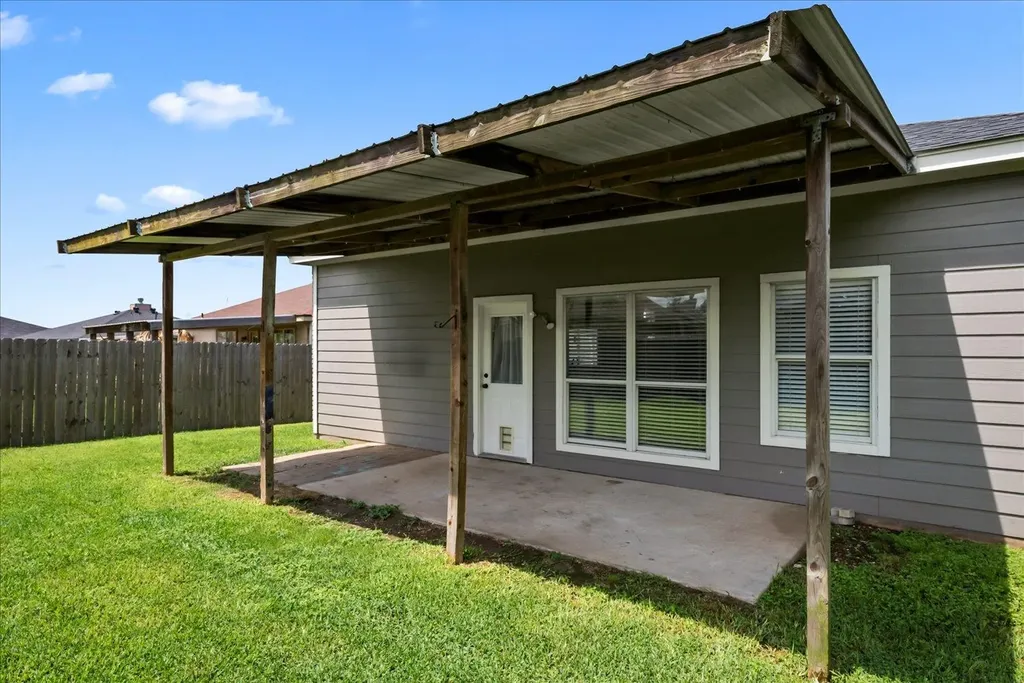 403 Thunderstorm Avenue Lockhart TX 78644
