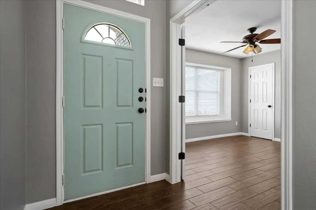 403 Thunderstorm Avenue Lockhart TX 78644