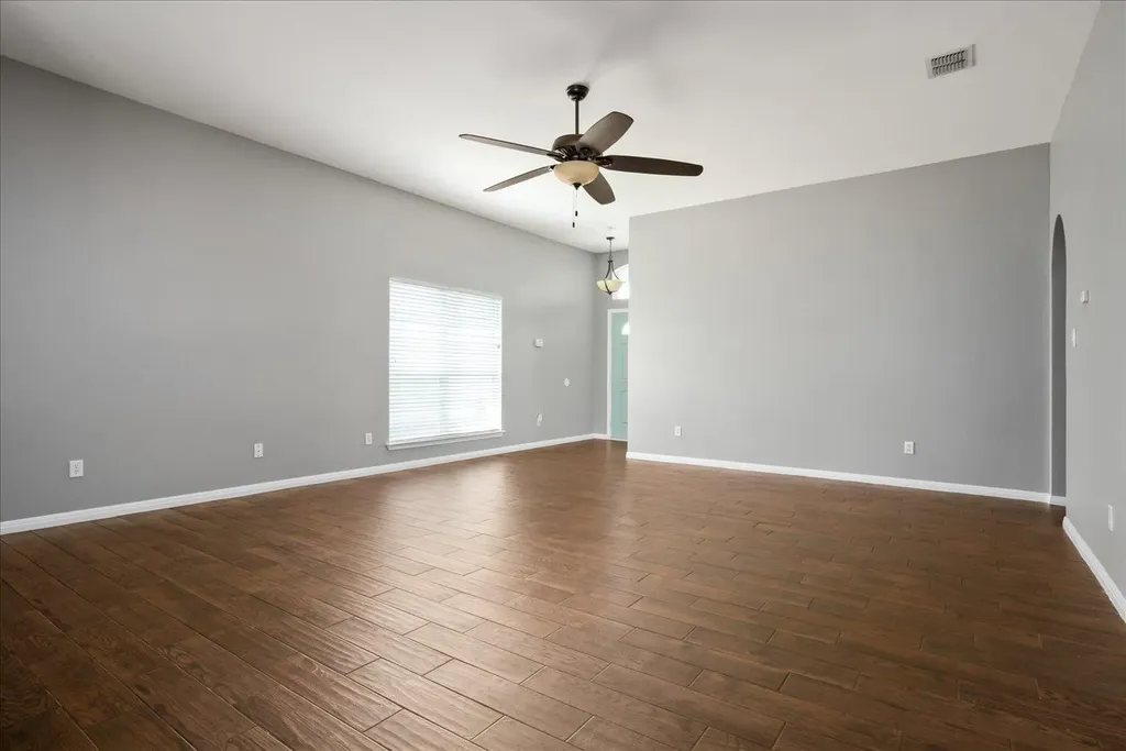 403 Thunderstorm Avenue Lockhart TX 78644
