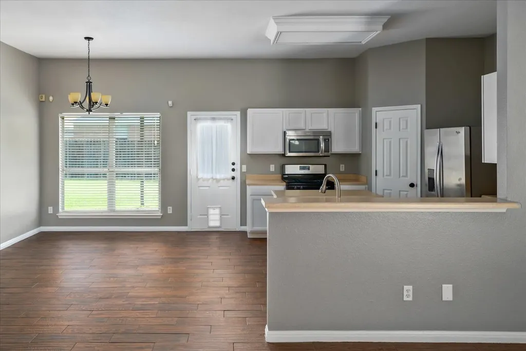 403 Thunderstorm Avenue Lockhart TX 78644