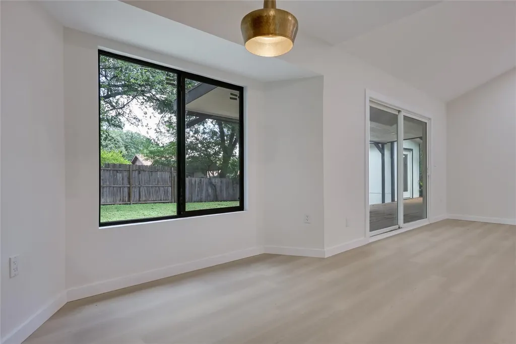 1708 Raven Drive Austin TX 78752