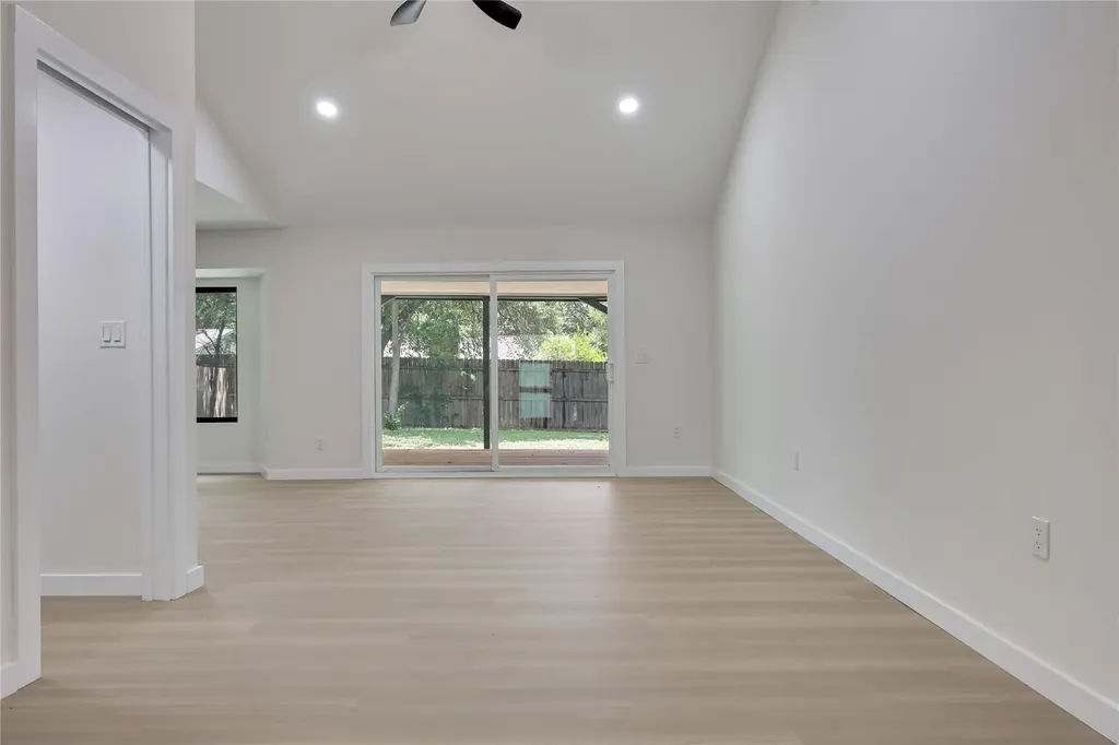 1708 Raven Drive Austin TX 78752