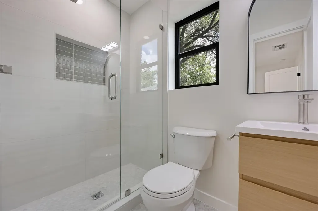 1708 Raven Drive Austin TX 78752