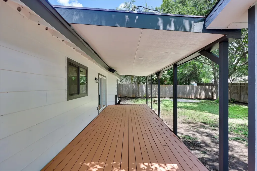 1708 Raven Drive Austin TX 78752