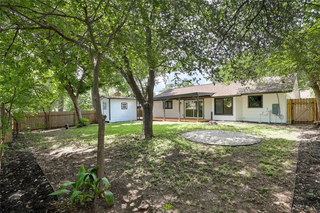 1708 Raven Drive Austin TX 78752