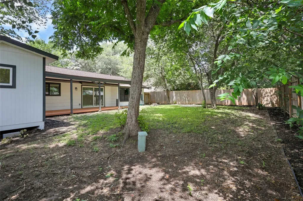 1708 Raven Drive Austin TX 78752