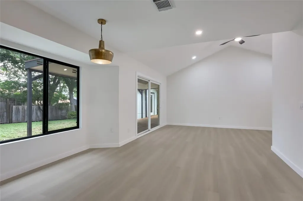 1708 Raven Drive Austin TX 78752