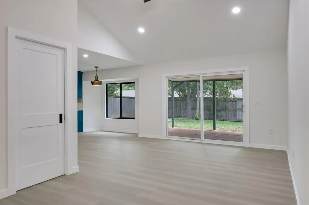 1708 Raven Drive Austin TX 78752