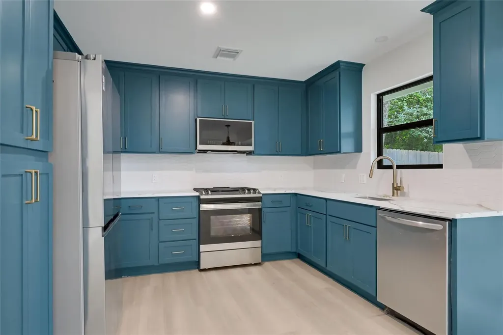 1708 Raven Drive Austin TX 78752