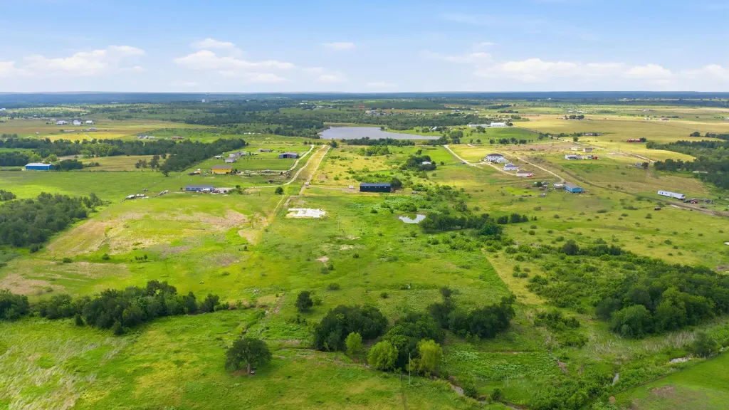 1701 County Road 466 Elgin TX 78621
