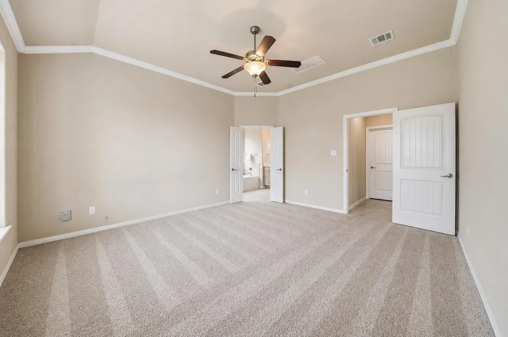 1927 Autumn Run Lane Round Rock TX 78665