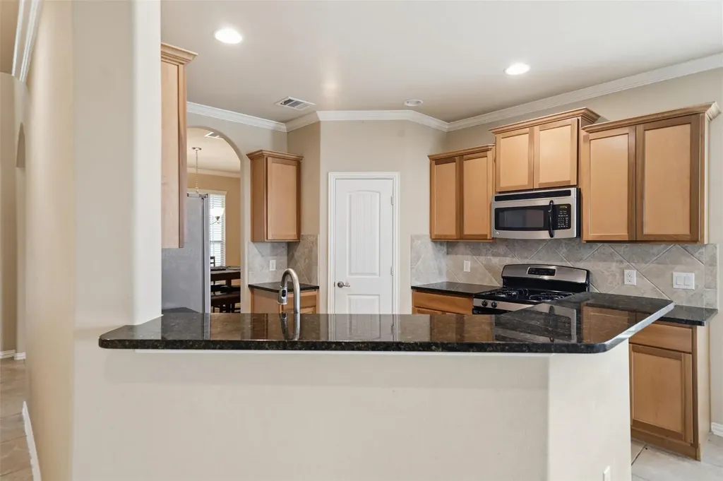 1927 Autumn Run Lane Round Rock TX 78665