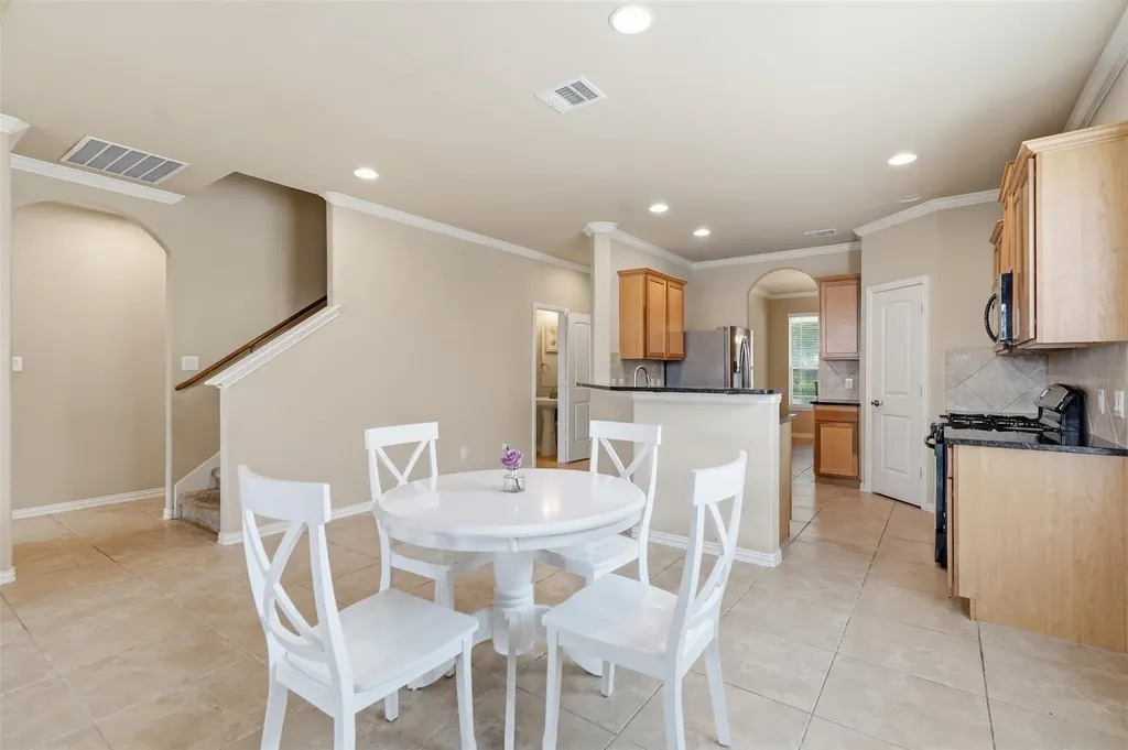 1927 Autumn Run Lane Round Rock TX 78665