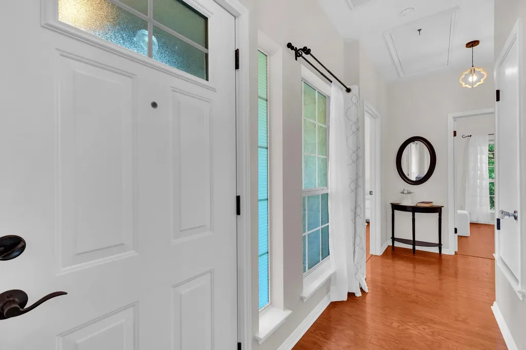 206 S Cowal Drive Spicewood TX 78669