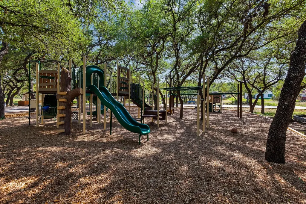 206 S Cowal Drive Spicewood TX 78669