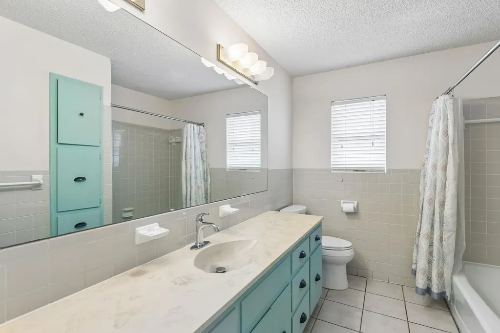 1501 Quail Crest Drive Austin TX 78758