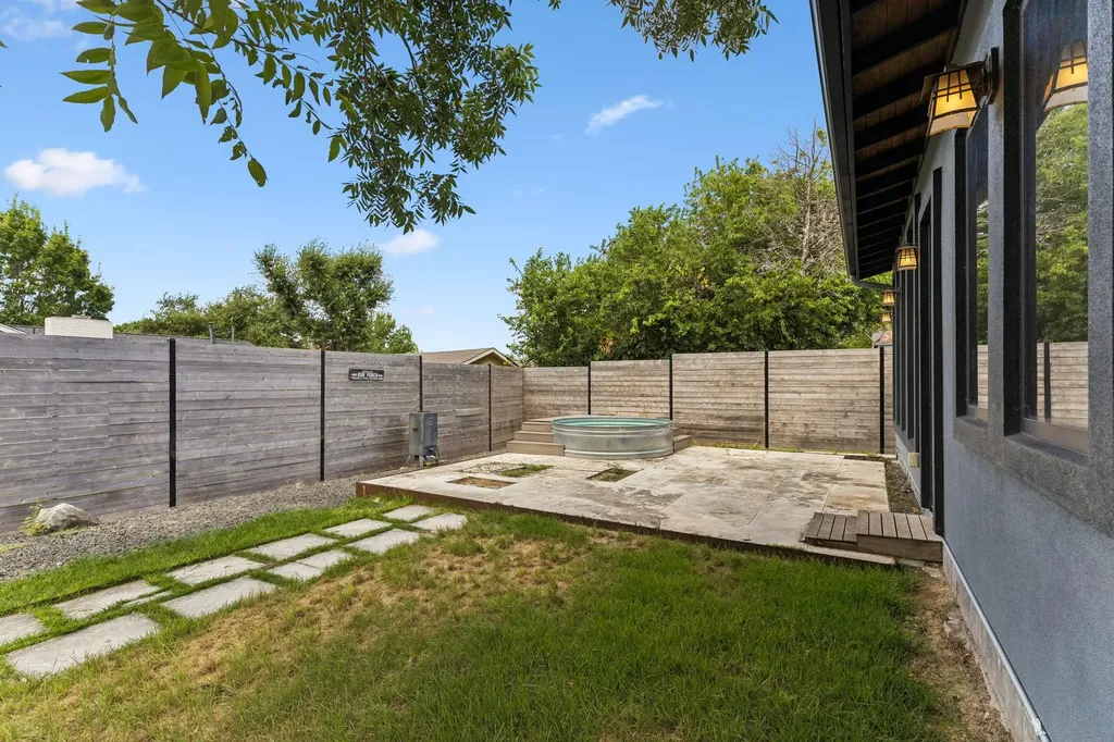 1501 Quail Crest Drive Austin TX 78758