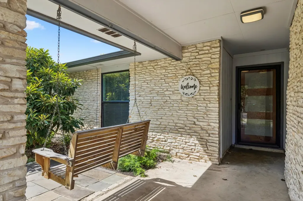 1501 Quail Crest Drive Austin TX 78758