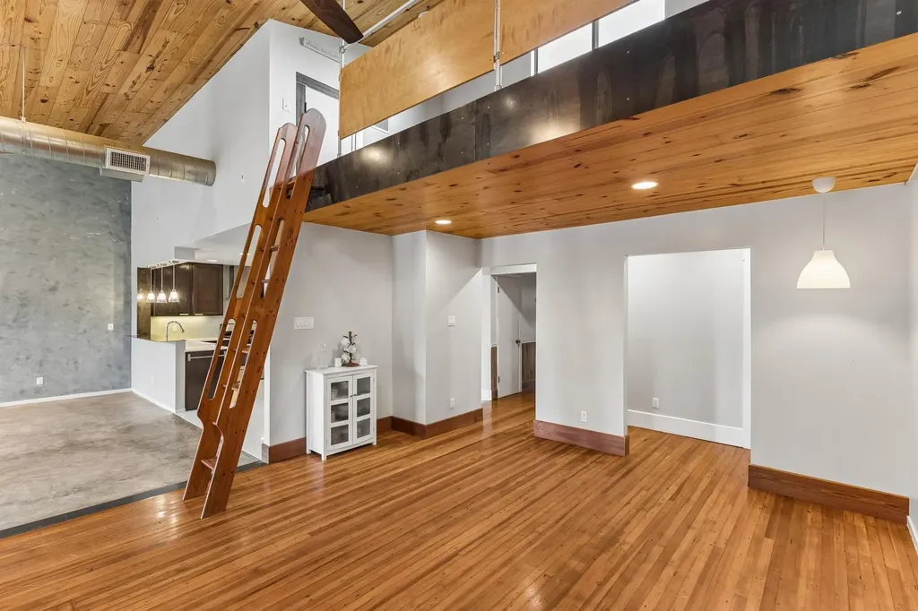 1501 Quail Crest Drive Austin TX 78758