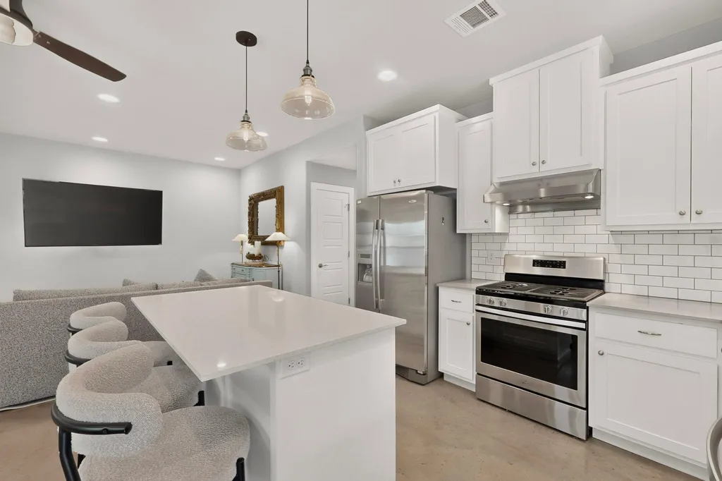 15924 Stewart Road Austin TX 78734