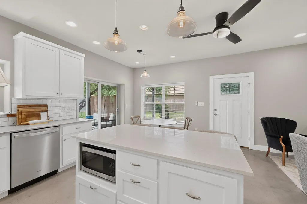 15924 Stewart Road Austin TX 78734