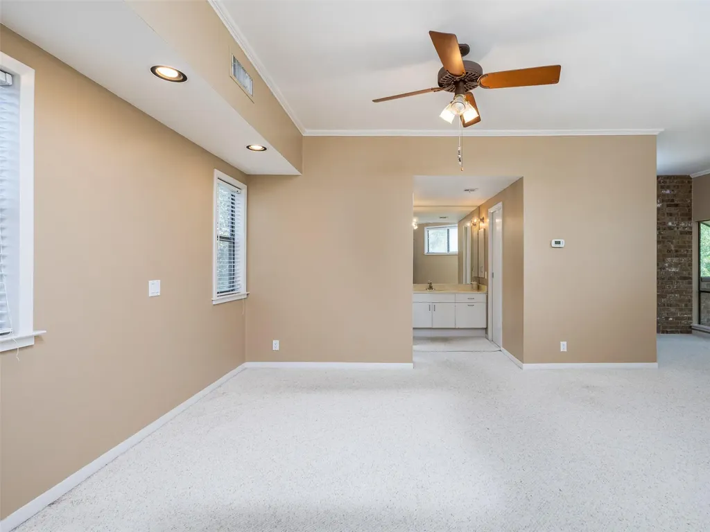 1706 Graywood Cove Austin TX 78704