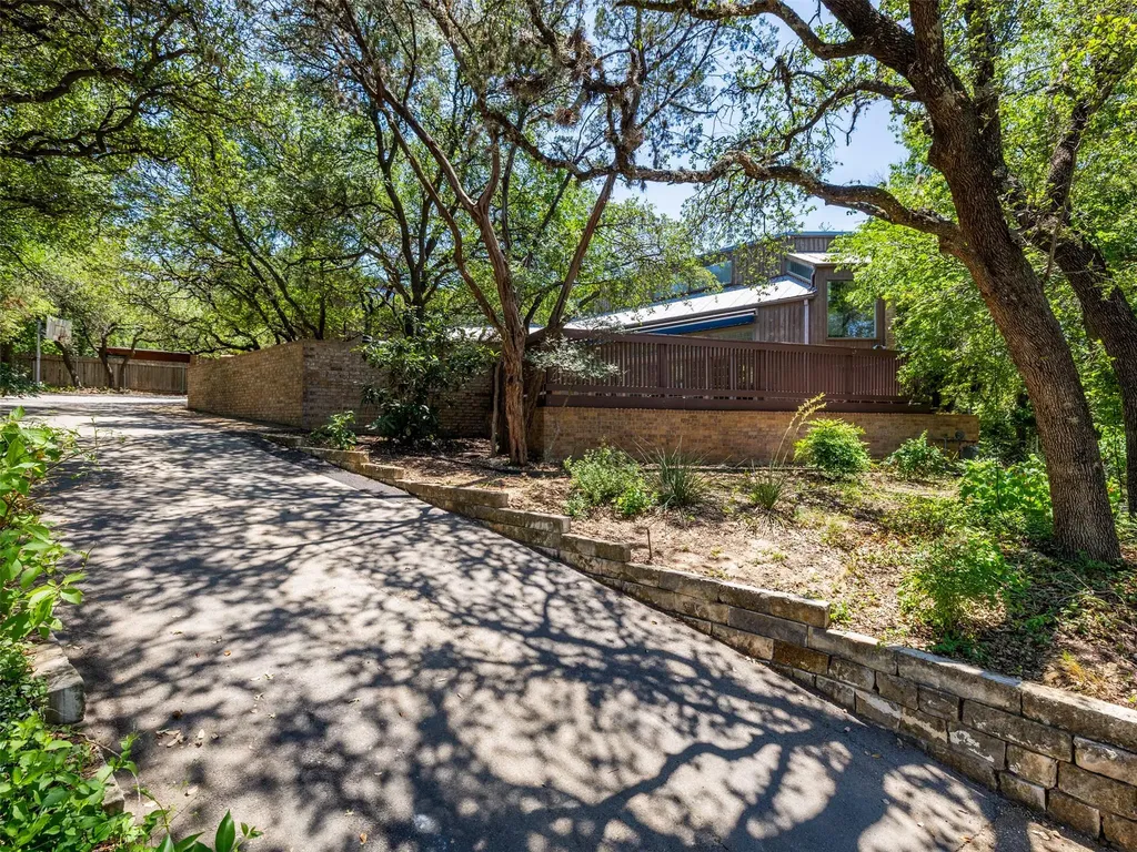 1706 Graywood Cove Austin TX 78704