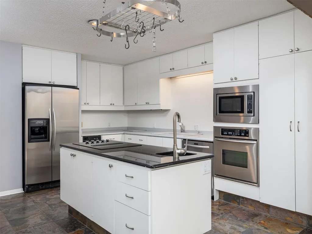 1706 Graywood Cove Austin TX 78704