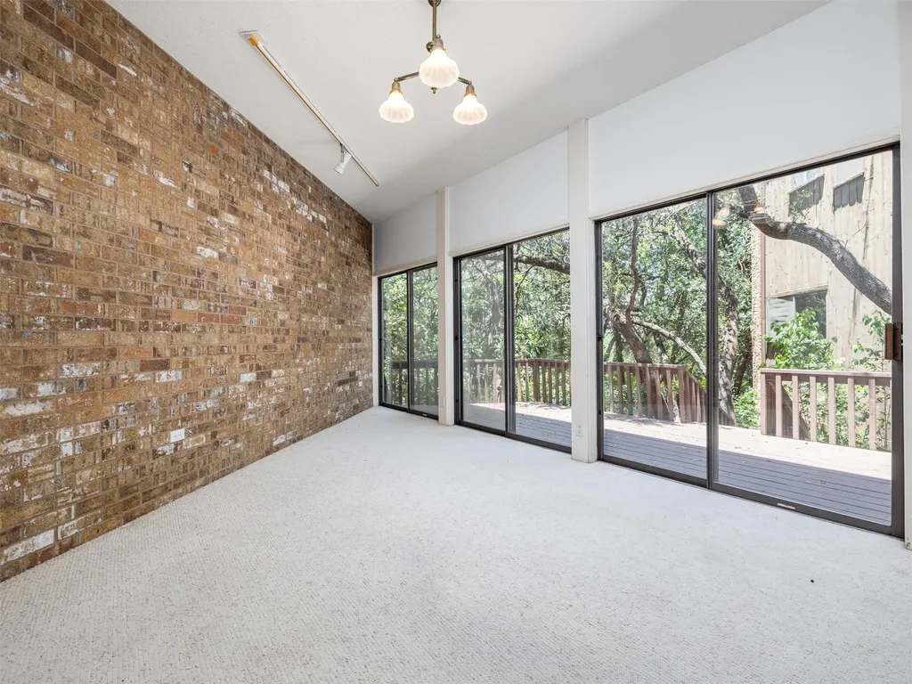 1706 Graywood Cove Austin TX 78704