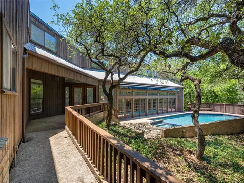 1706 Graywood Cove Austin TX 78704