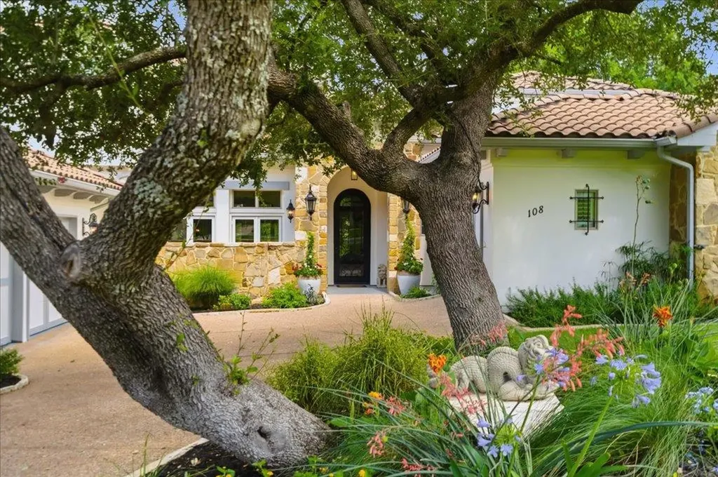 108 Golden Bear Cove Austin TX 78738