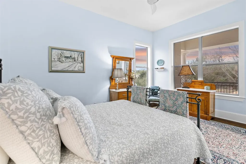 108 Golden Bear Cove Austin TX 78738