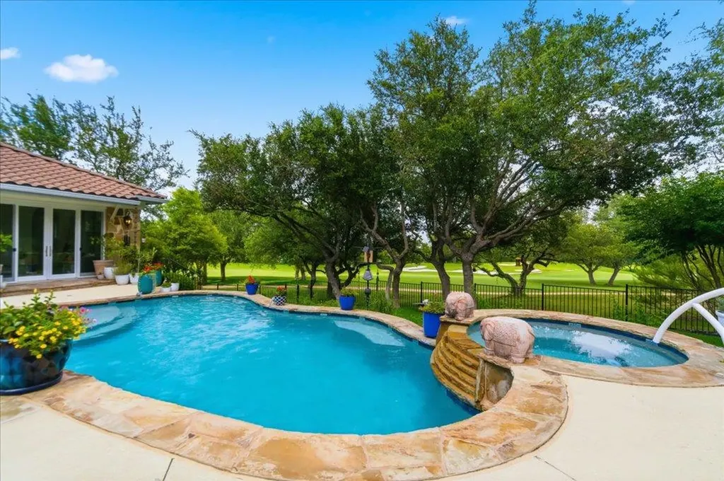 108 Golden Bear Cove Austin TX 78738