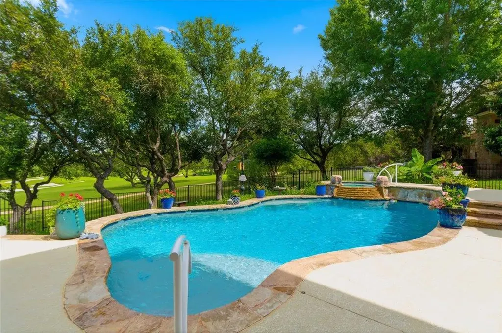 108 Golden Bear Cove Austin TX 78738