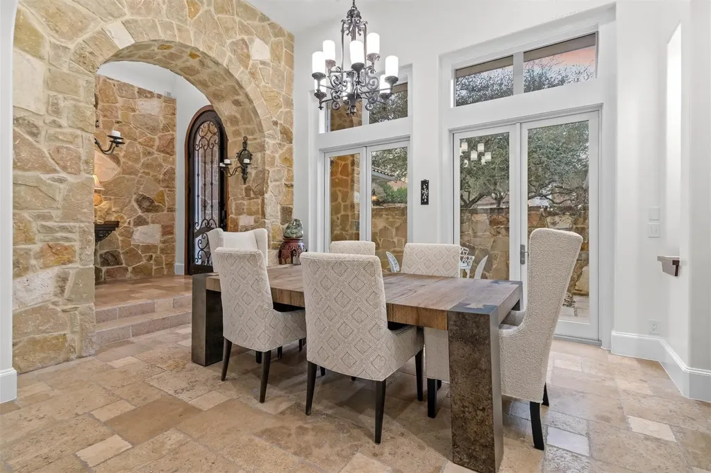 108 Golden Bear Cove Austin TX 78738