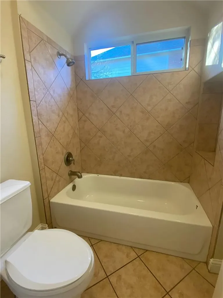 1813 Val Verde Austin TX 78732